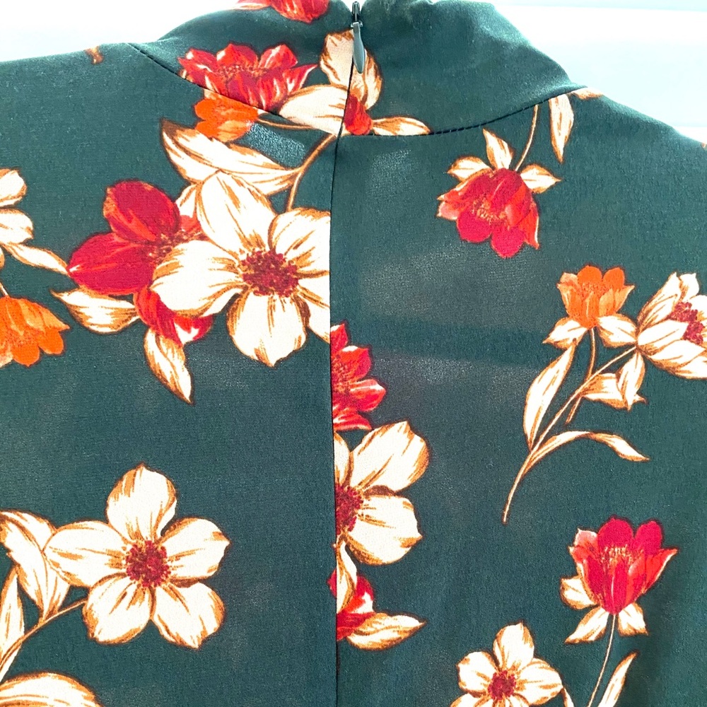 Print Dress, Size 6. Super comfortable and #modest
